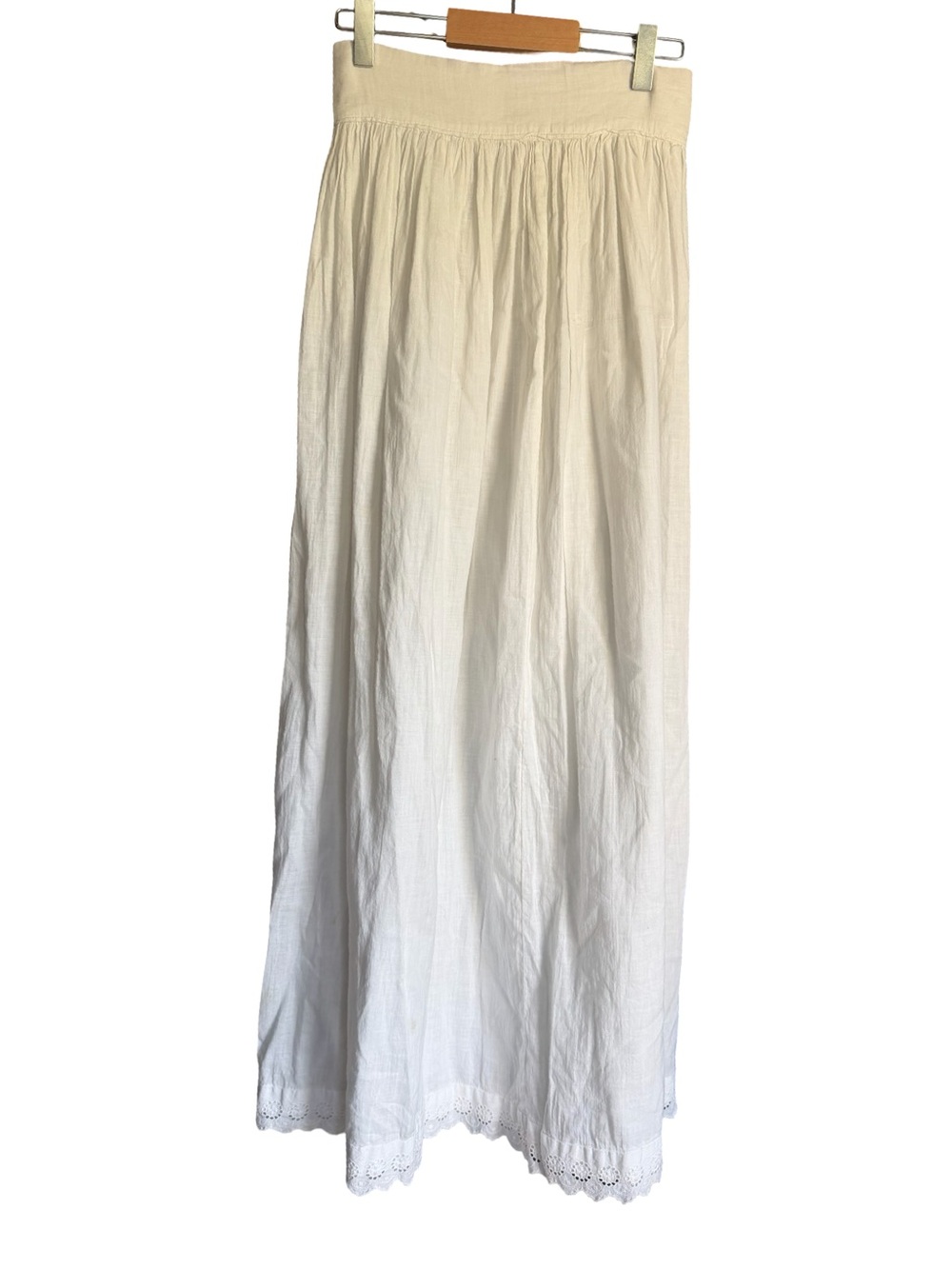 Vintage White Maxi Skirt with Lace Hem